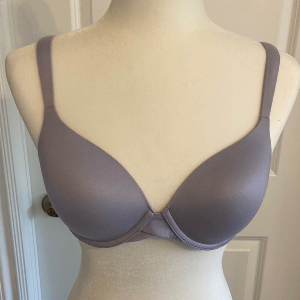 SPANX Lilac Pillow Cup T-Shirt Bra Intimates & Sleepwear. Size 34C